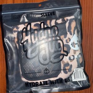 Limited edition Holley Gabrielle hydrojug cheetah sleeve NEW